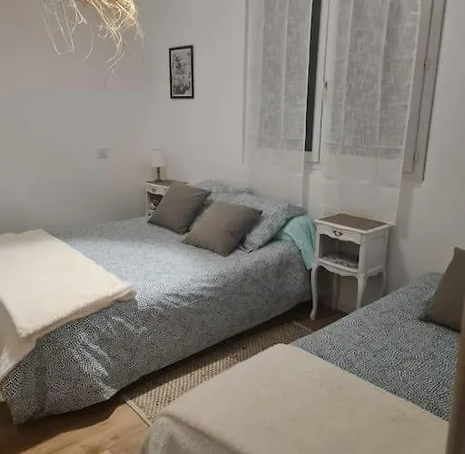 Cosy Climatise Avec Terrasse Apartmán *